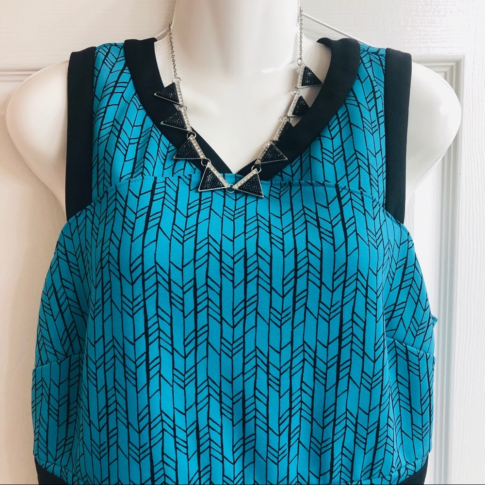 NEW Turquoise Zipper Back Ruffle Bottom Top - Picture 13 of 16